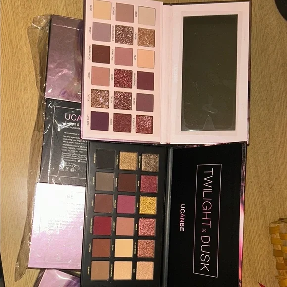 Aromas Twilight Eyeshadow Palette - Pink and Purple - Picture 3 of 5